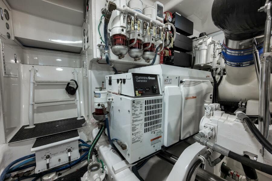 2015 Viking 52 Sport Coupe