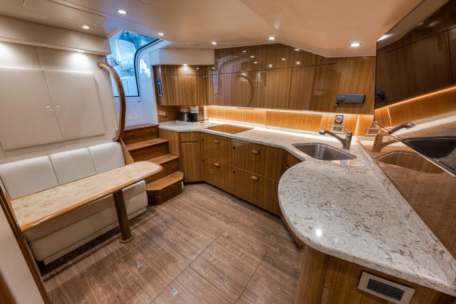 2015 Viking 52 Sport Coupe