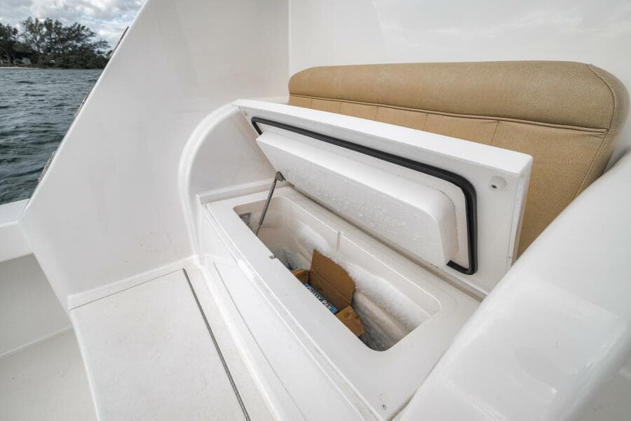 2015 Viking 52 Sport Coupe