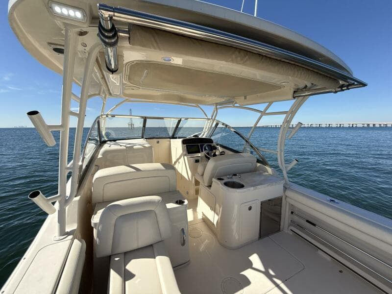 2016 Grady-White 307 Freedom