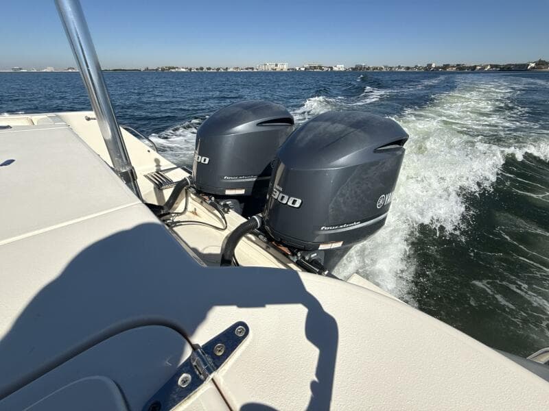 2016 Grady-White 307 Freedom