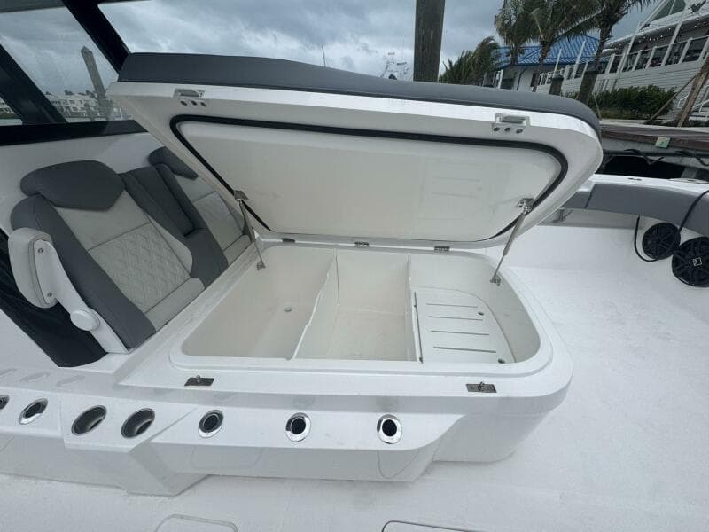 2025 Invincible 35 Catamaran