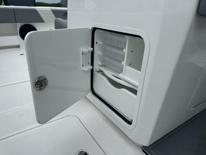 2025 Invincible 35 Catamaran