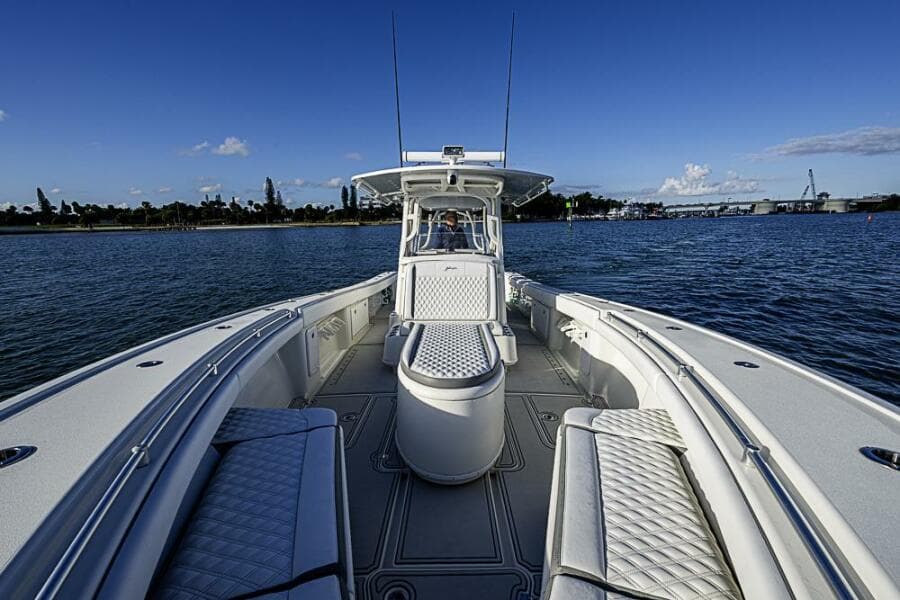 2011 Yellowfin 39 Offshore