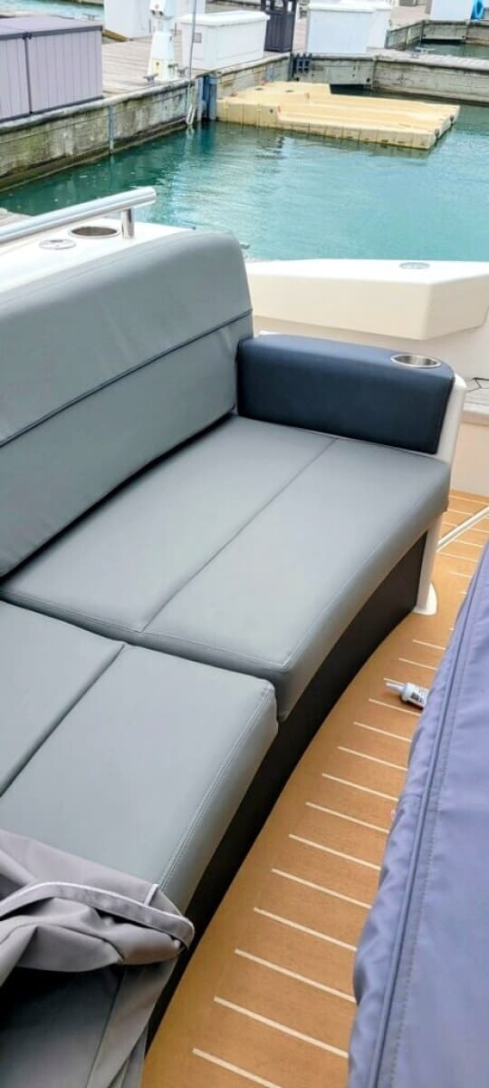 2014 Tiara Yachts 50 Coupe - Photo 17