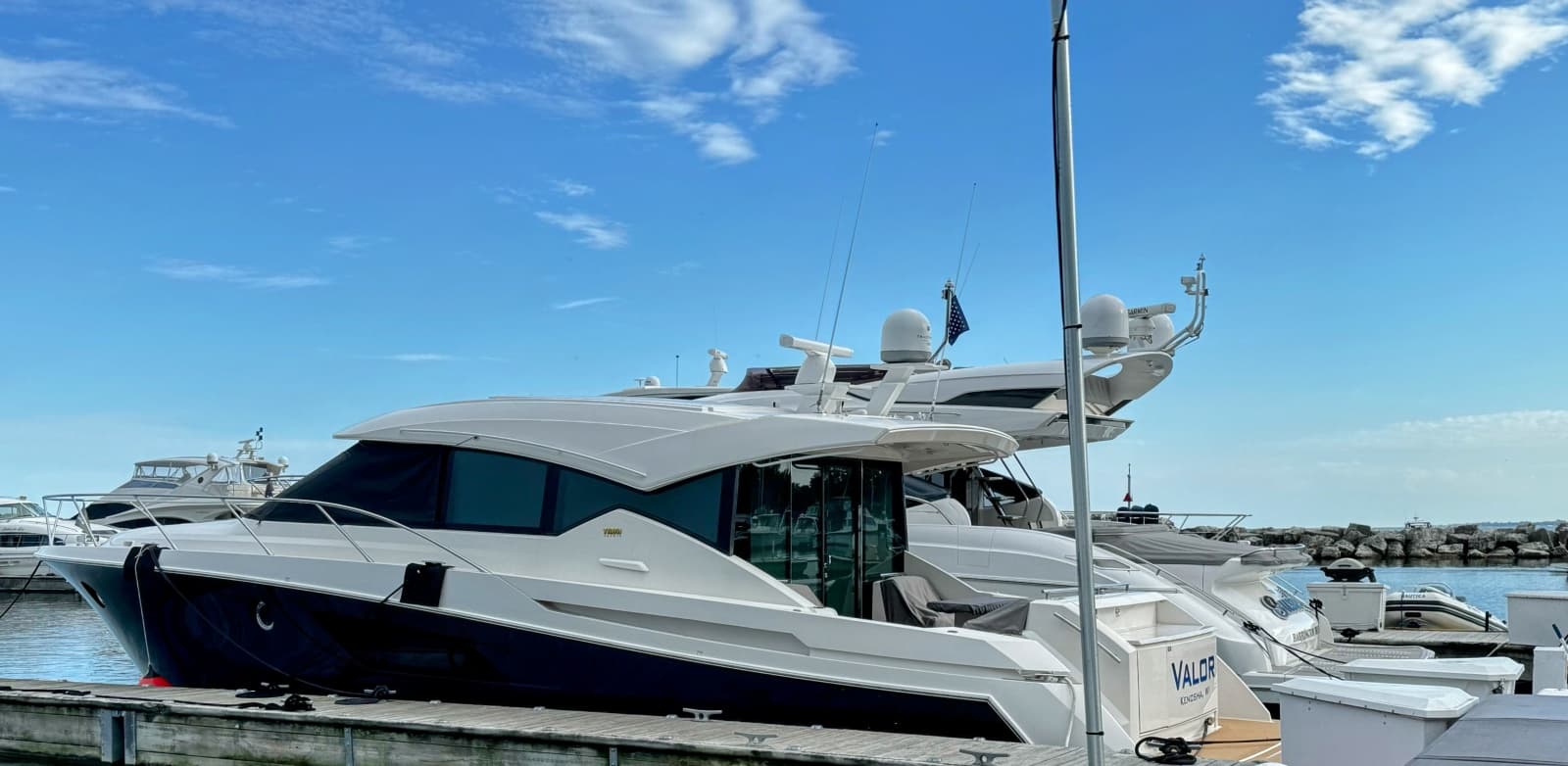 2014 Tiara Yachts 50 Coupe - Photo 9