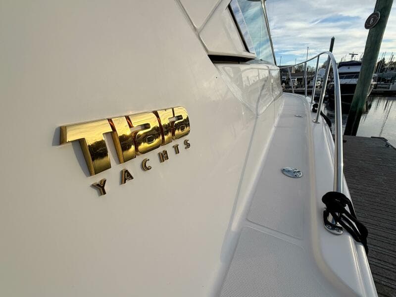 2013 Tiara Yachts 3600 Coronet
