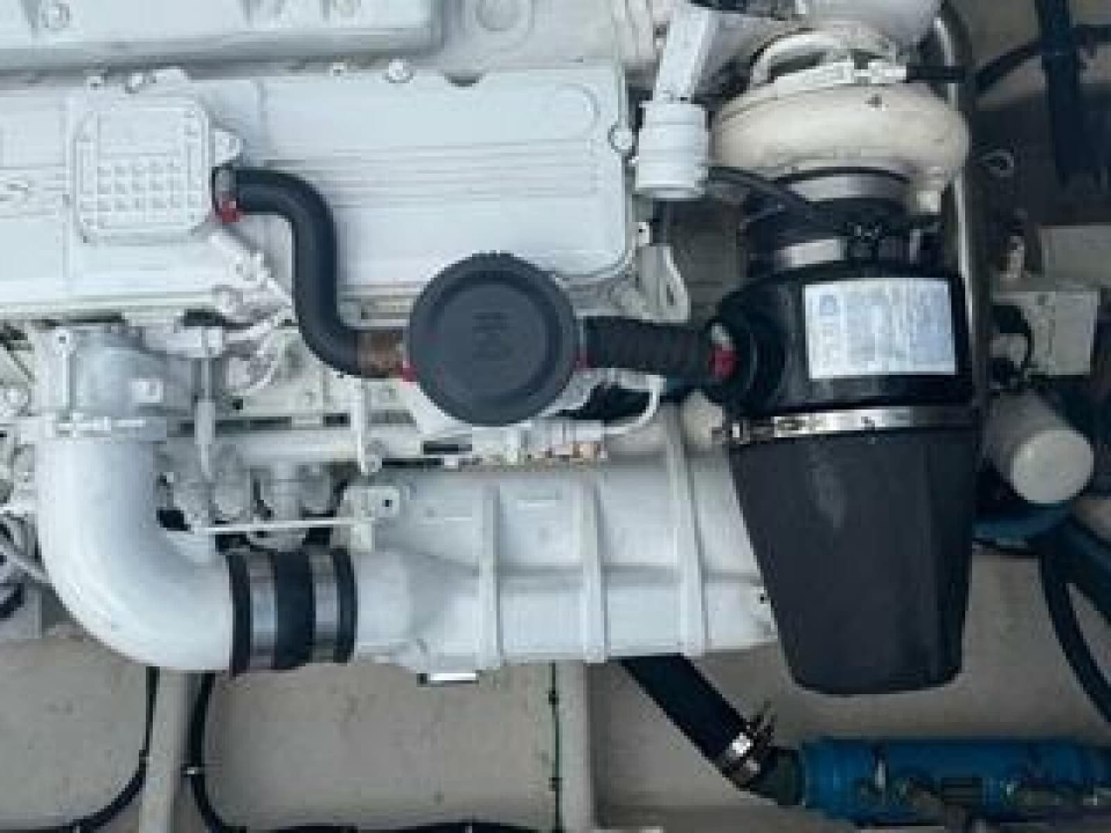 2019 OceanPro 35 - Photo 5