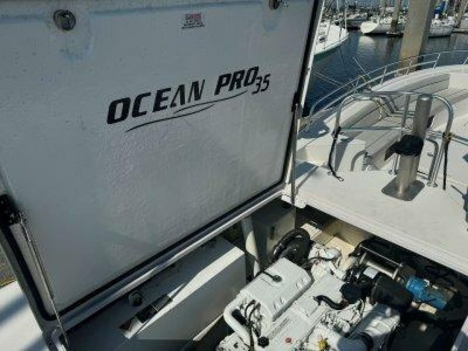 2019 OceanPro 35 - Photo 11