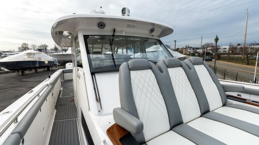 2023 Everglades 455 Center Console