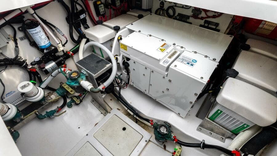 2023 Everglades 455 Center Console