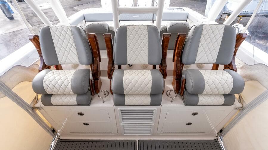 2023 Everglades 455 Center Console