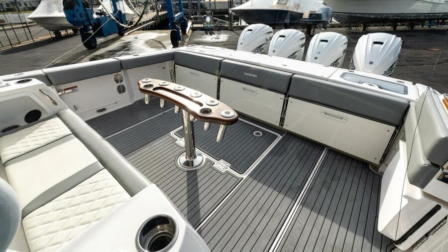 2023 Everglades 455 Center Console