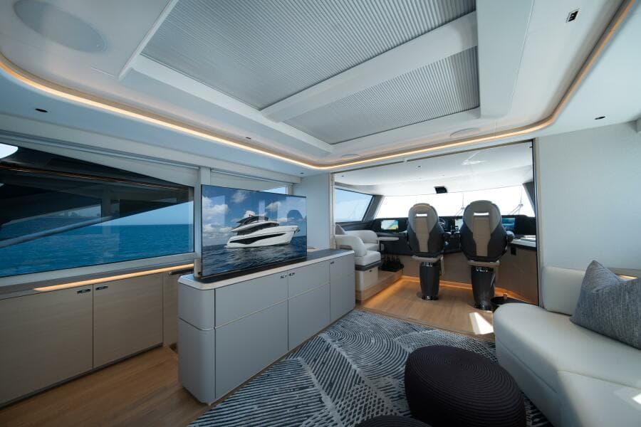 Princess 80 -Maravi Helm