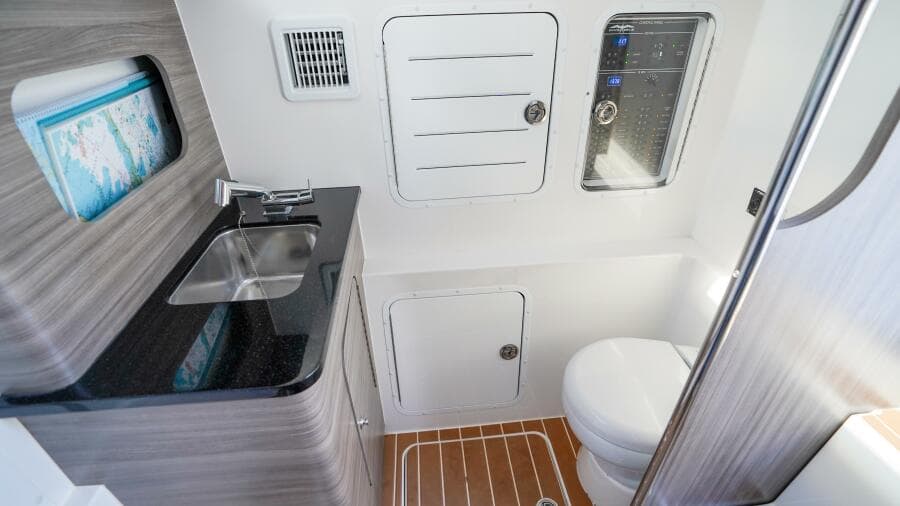 2024 Invincible 43 Open