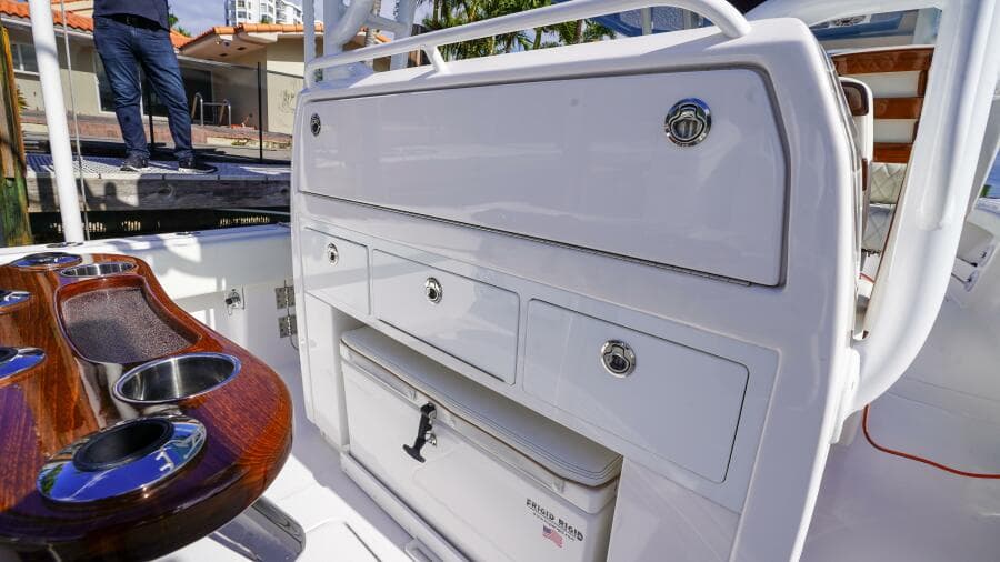 2024 Invincible 43 Open