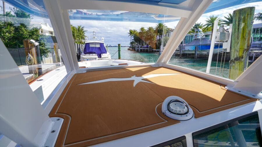 2024 Invincible 43 Open