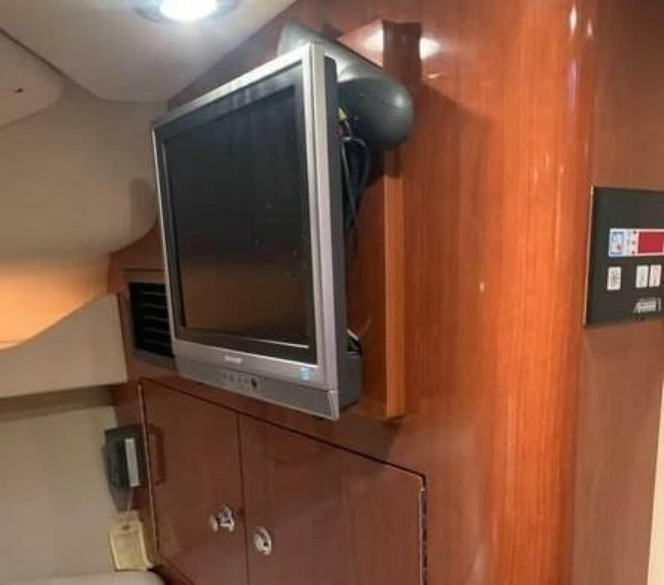2006 Regal 3060 Window Express - Photo 14