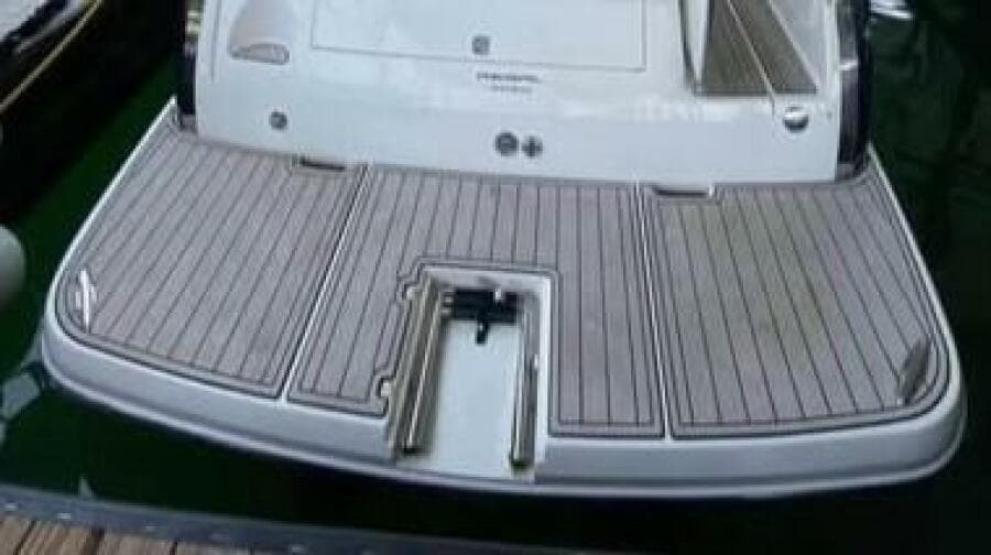 2006 Regal 3060 Window Express