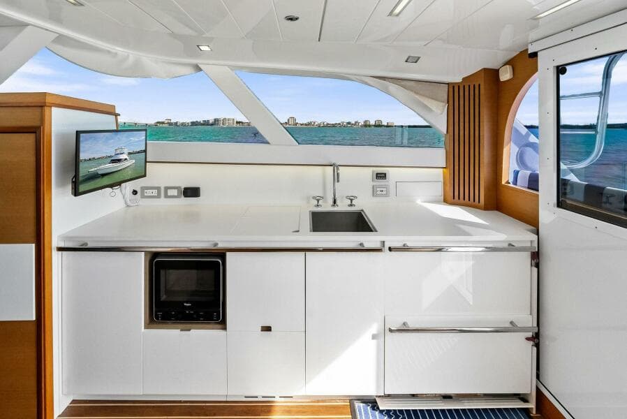 2017 Bertram 35 Flybridge