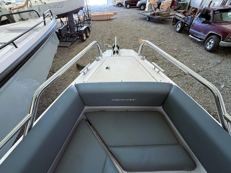 2022 Axopar 28 Cabin - Photo 9
