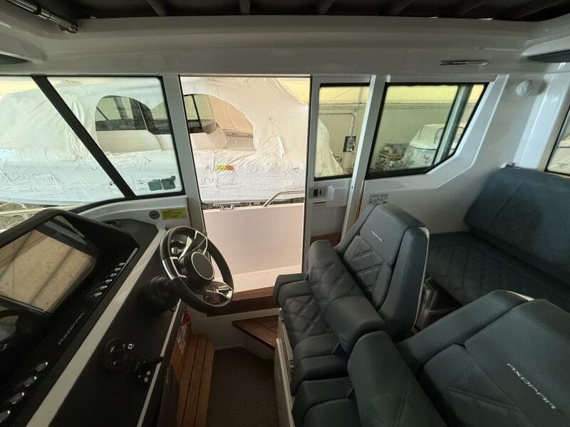 2022 Axopar 28 Cabin - Photo 24