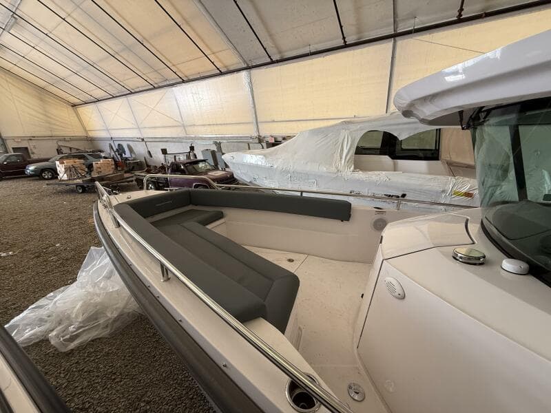 2022 Axopar 28 Cabin - Photo 10