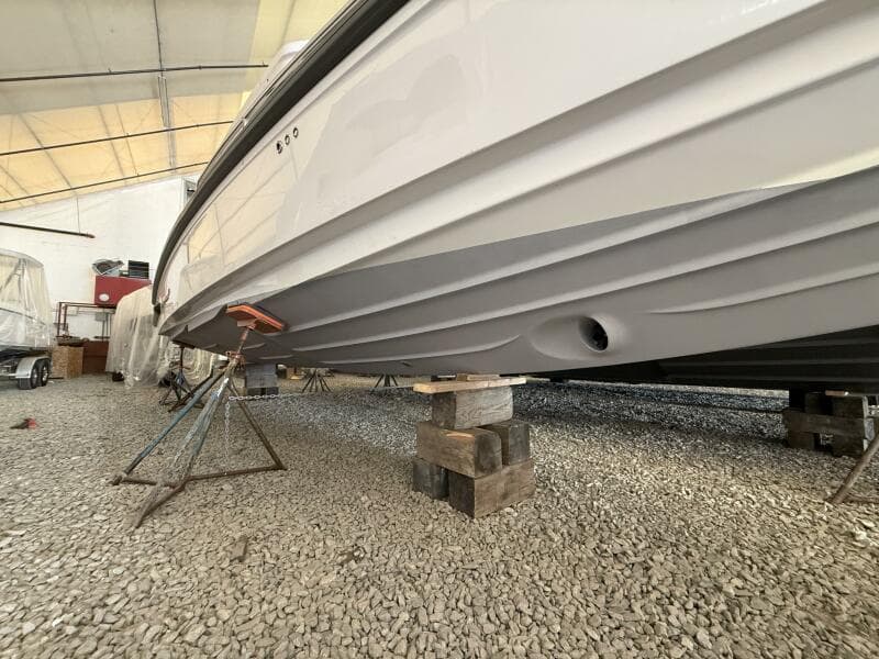 2022 Axopar 28 Cabin - Photo 6