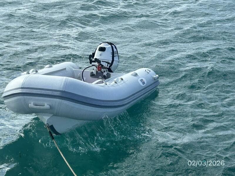 54' Jeanneau tender1