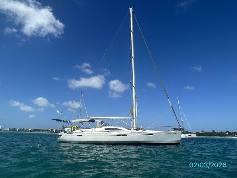 54' Jeanneau starboard profile
