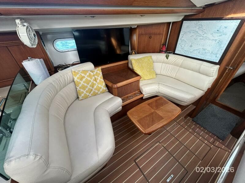 54' Jeanneau salon port seating
