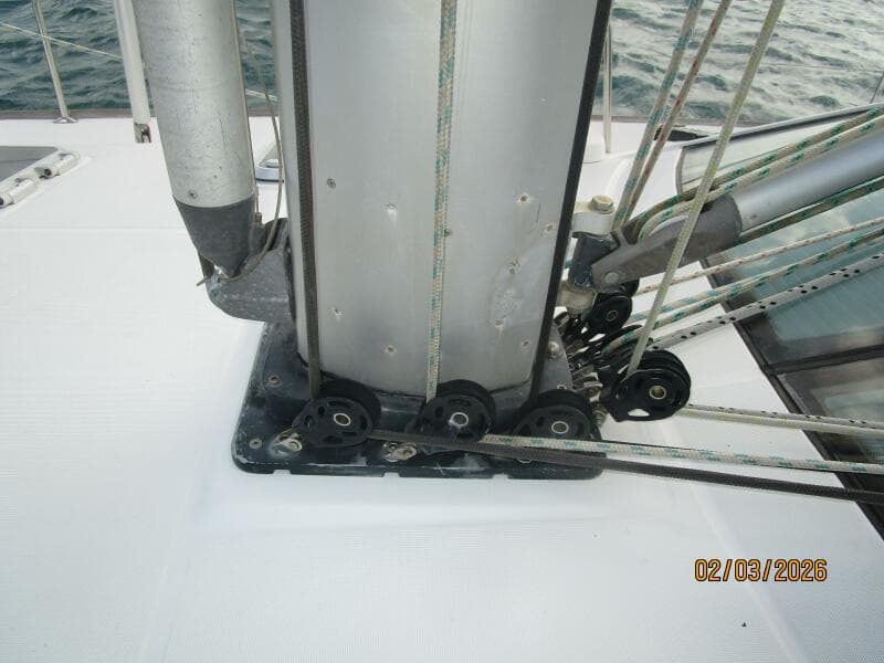 54' Jeanneau mast base2