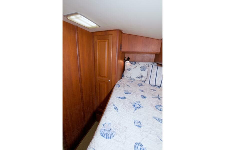 1990 Viking 53 Convertible