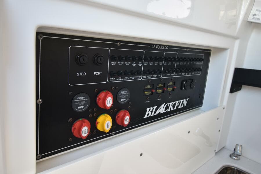 2021 Blackfin 332 