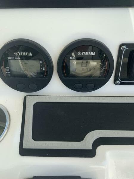 2022 Sea Fox 228 Commander