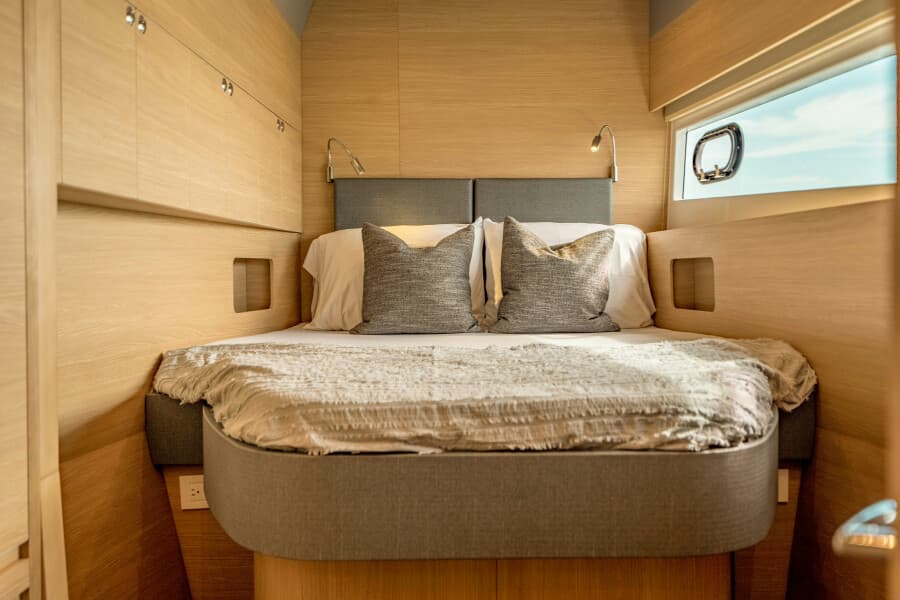 2024 Aquila 54 Yacht