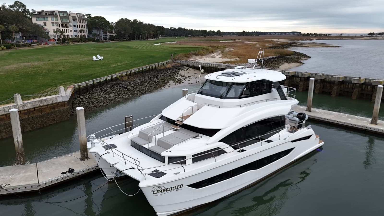 2024 Aquila 54 Yacht