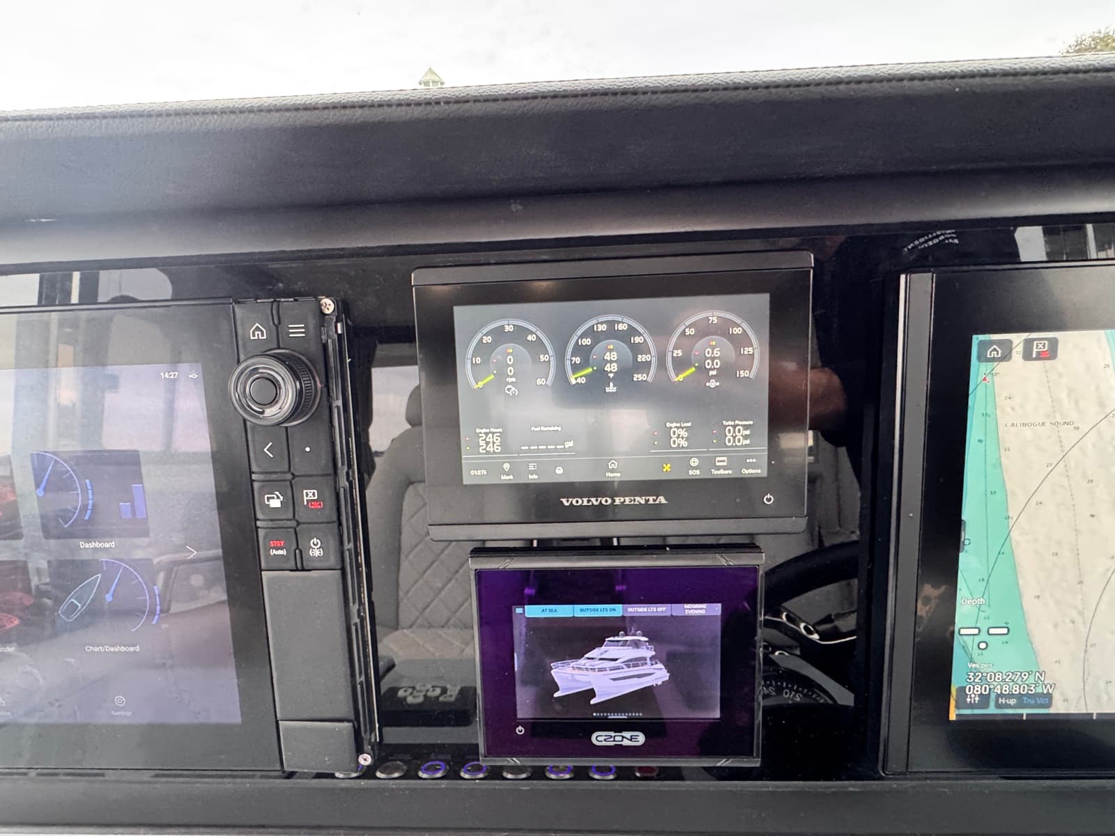 2024 Aquila 54 Yacht