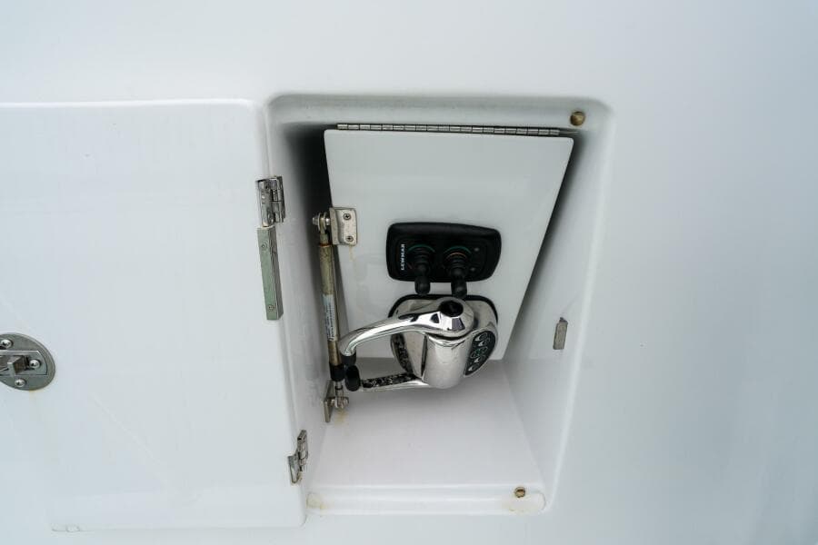 2022 Marlow Explorer 62E-CB