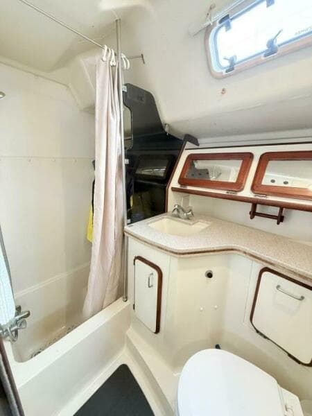 1991 Hunter Passage 42 - Photo 11
