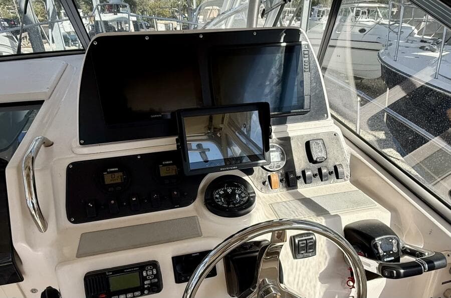 2007 Grady-White Marlin 300