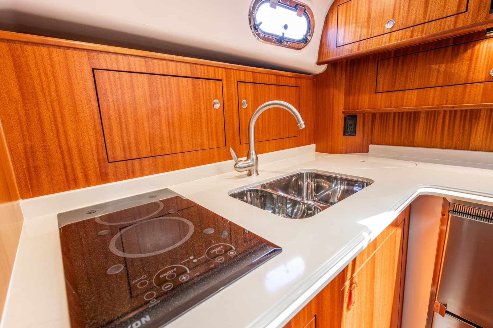 2016 Pursuit OS 385 Offshore - Photo 28