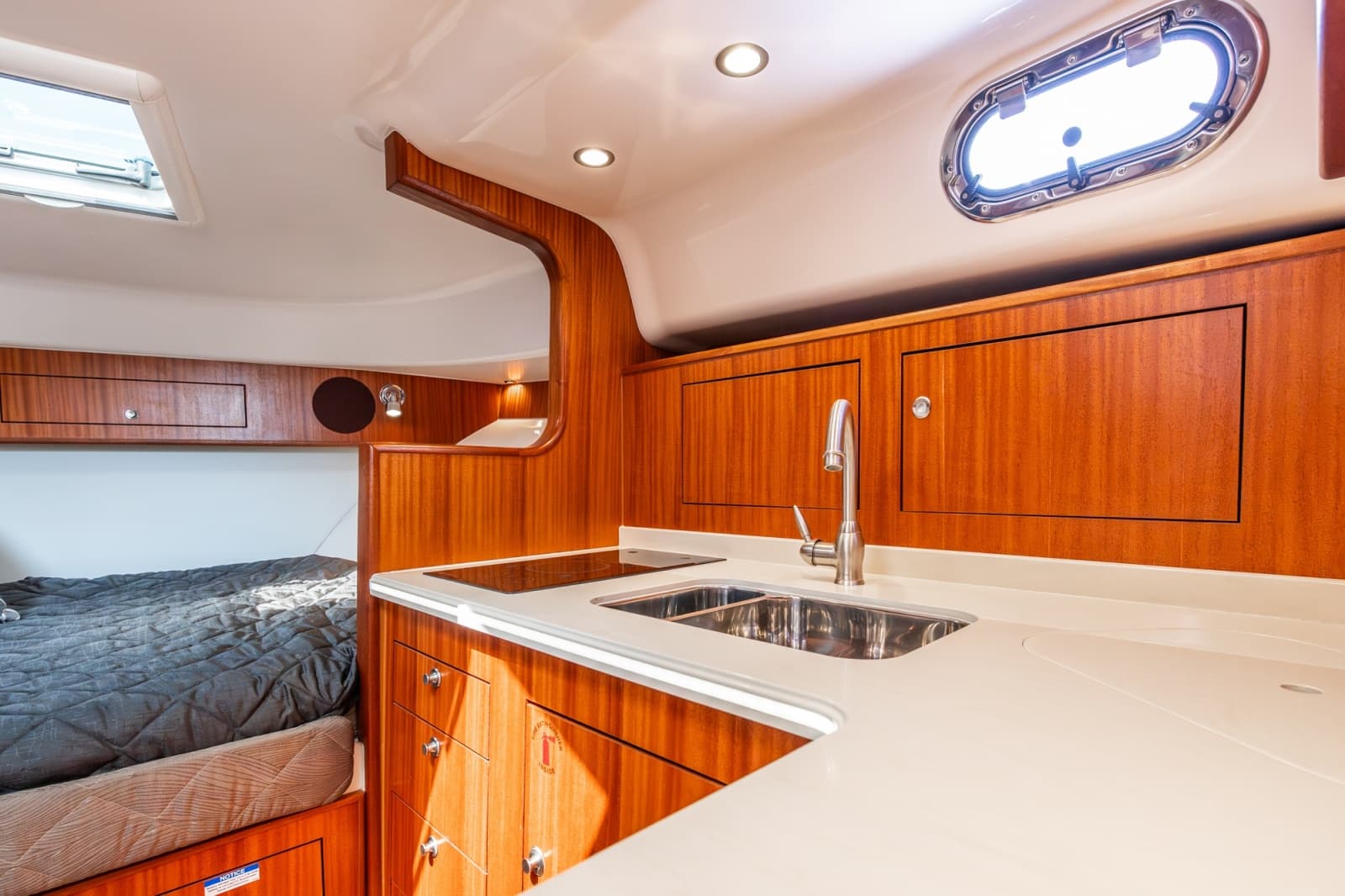 2016 Pursuit OS 385 Offshore - Photo 27