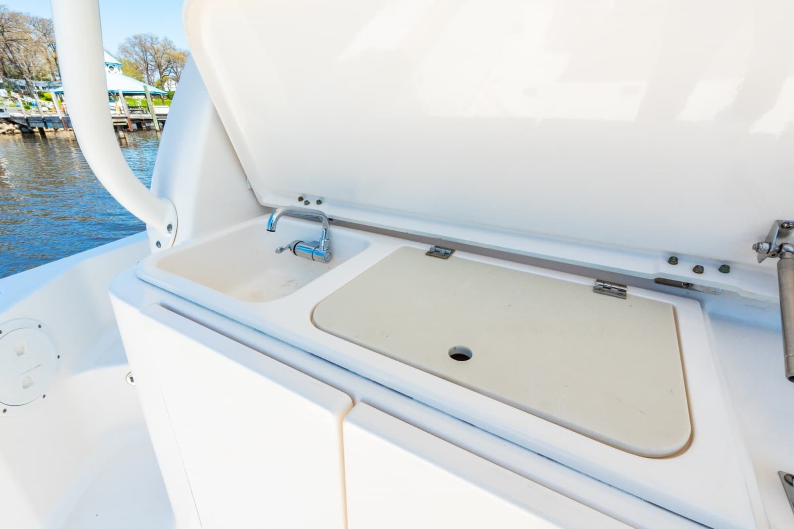 2016 Pursuit OS 385 Offshore - Photo 18