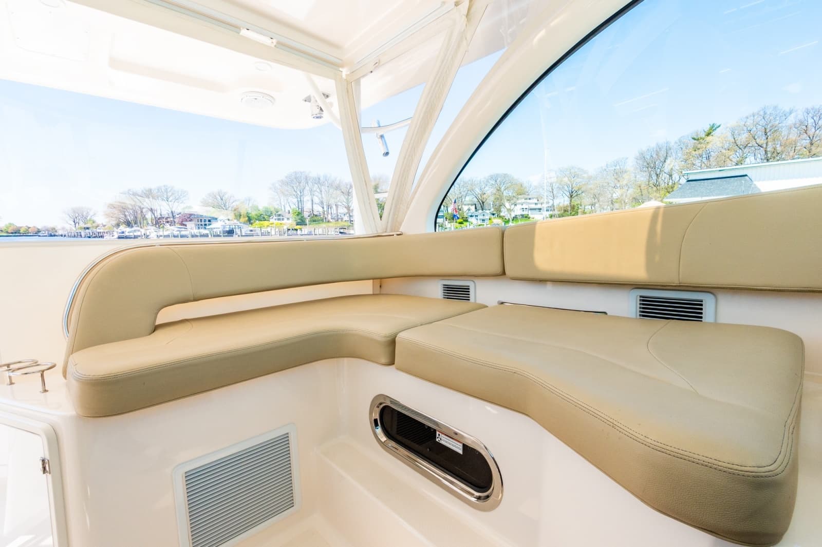 2016 Pursuit OS 385 Offshore - Photo 14