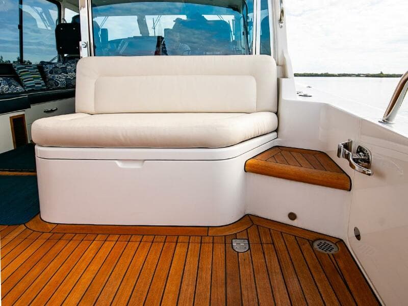 Cockpit Starboard Forward