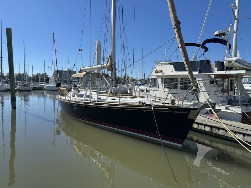 1996 Hylas 46 - Bow