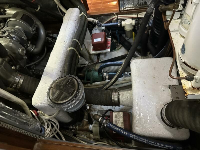 1996 Hylas 46 - Engine