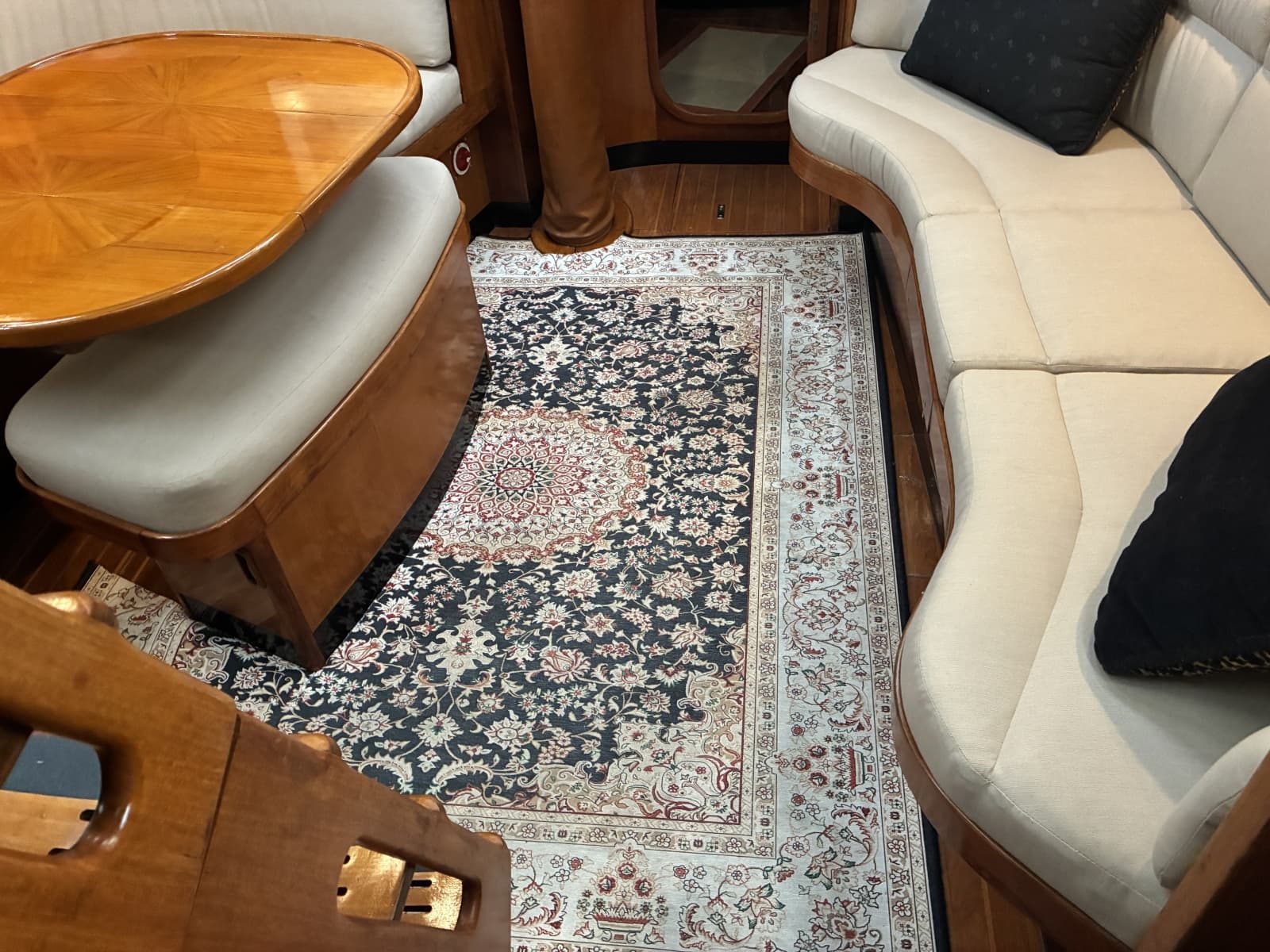 1996 Hylas 46 - Salon Sole