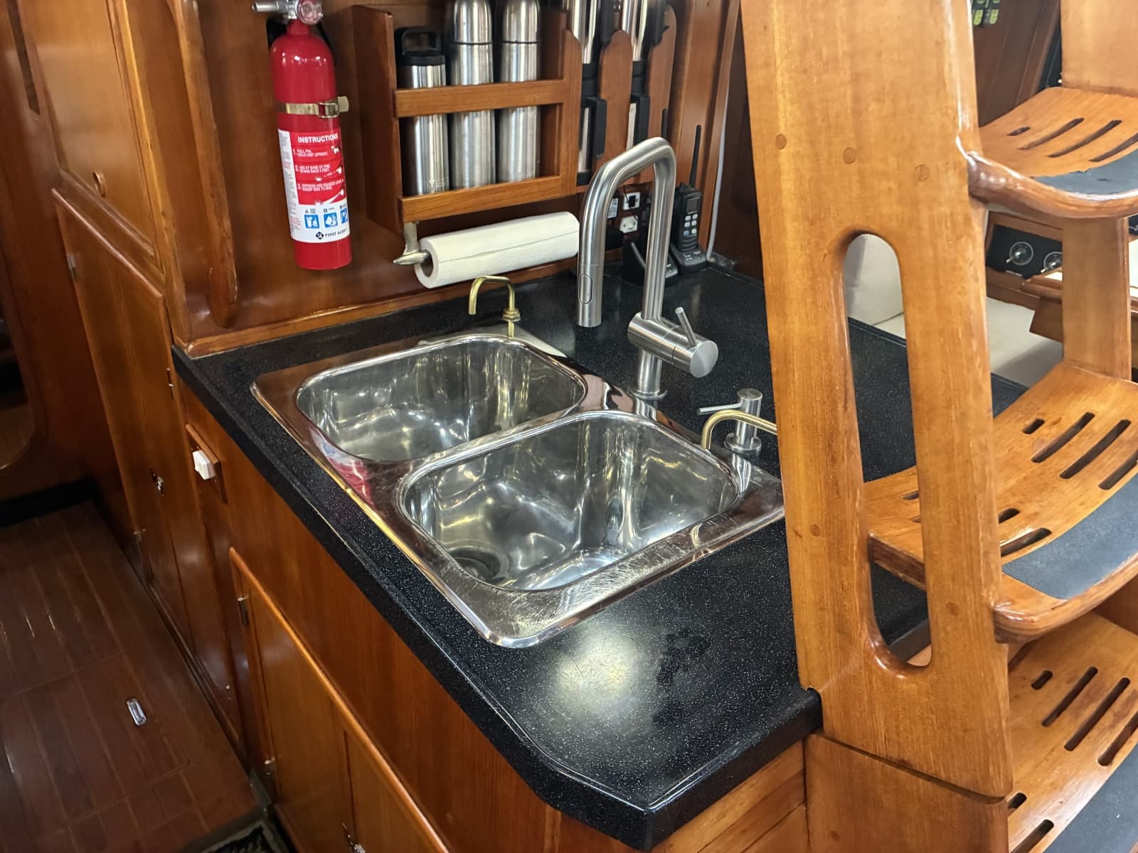 1996 Hylas 46 - Galley